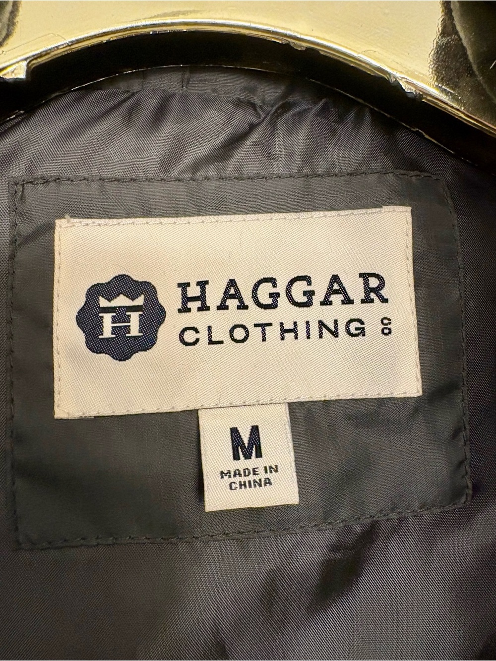 Sharp Quilted Vest – Performance Meets Style 🏔️ - Picture 2 of 5